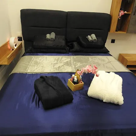 Antonio's Luxury Apartament
